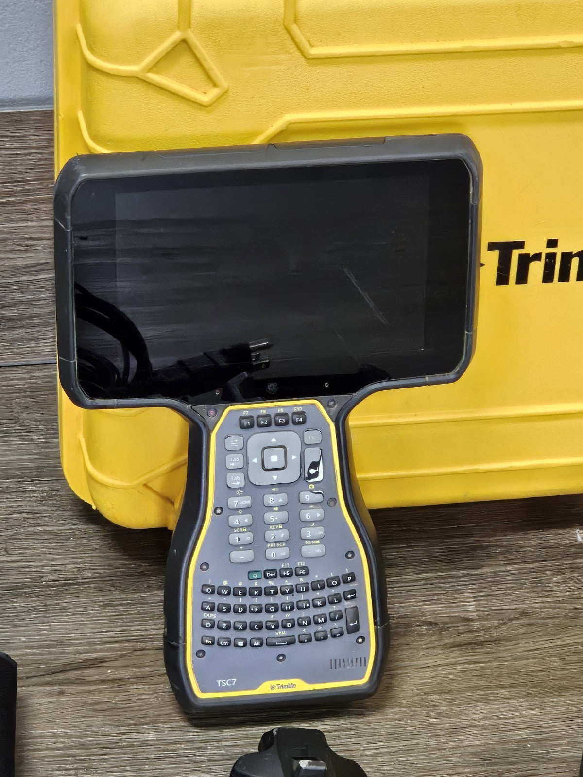 Trimble R10 GPS GNSS Beidou Galileo RTK Rover Kit w/ TSC7 Access 2021 403-470MHz