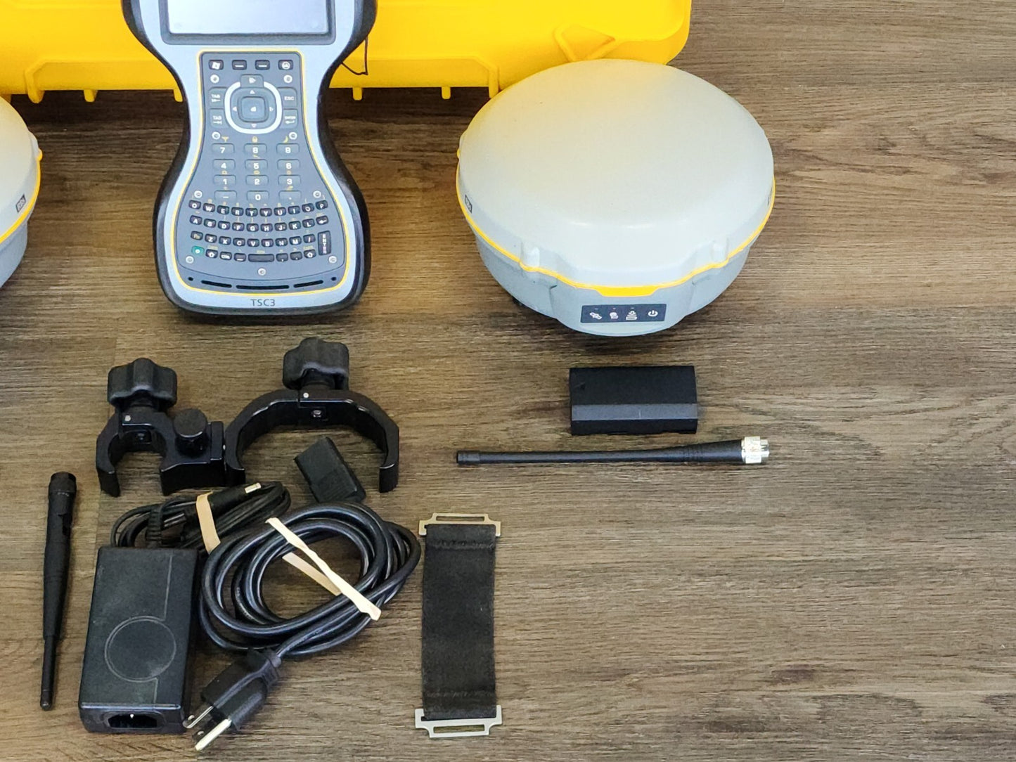 Trimble Dual R8S GPS GNSS Galileo Beidou Base Rover RTK System TSC3 Access 2.4GH