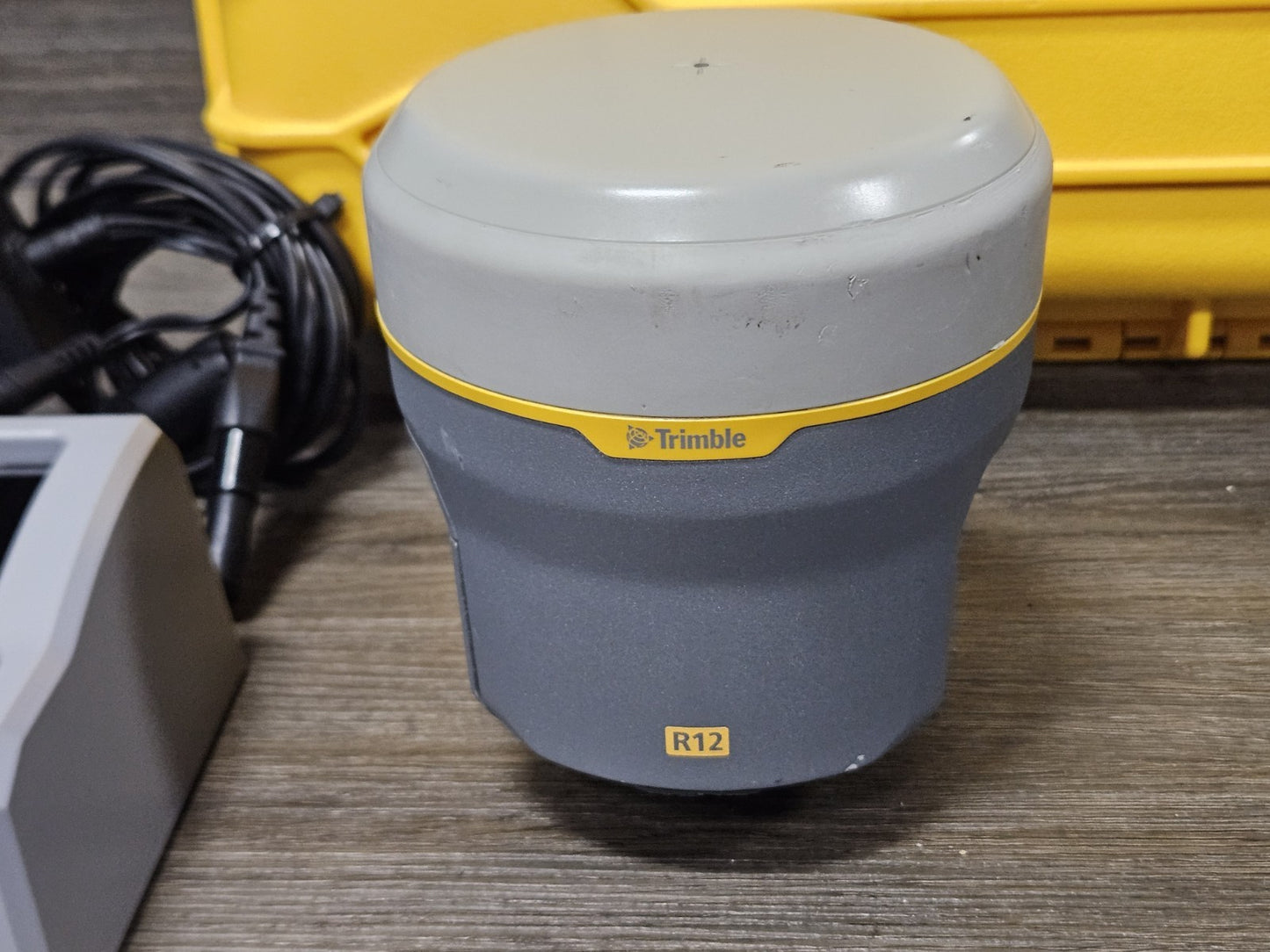 Trimble R12 GPS GNSS Beidou Galileo RTK UHF Rover Kit w/ TSC7 Access 2024