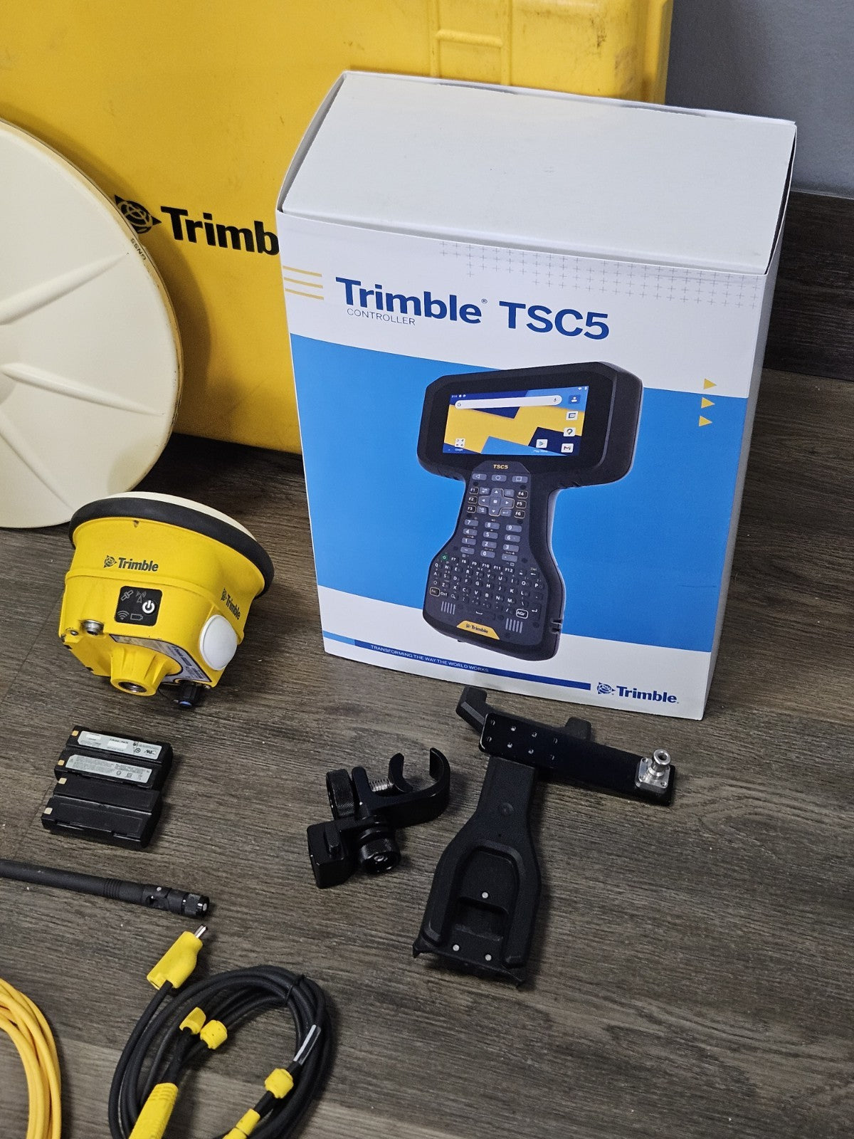 Trimble SPS855 SPS985 GPS GNSS Base & Rover RTK Kit TSC5 Siteworks 900MHz