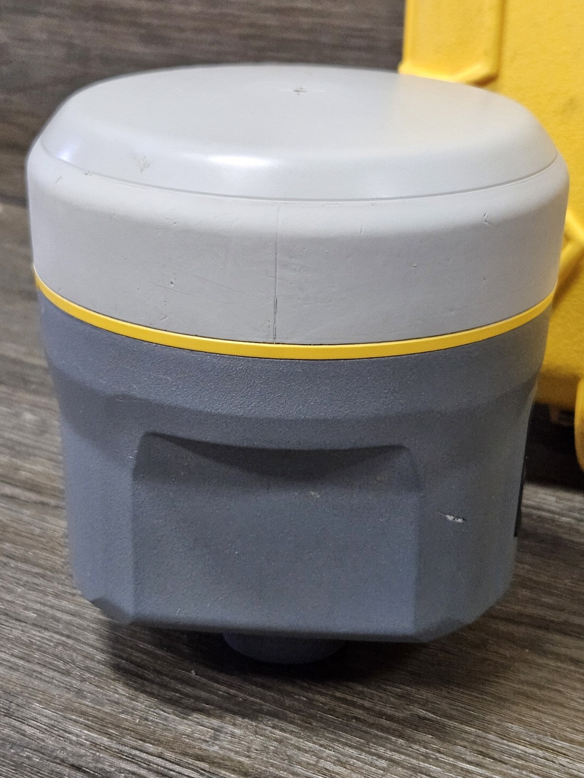 Trimble R10 GPS Glonass Beidou Galileo RTK Base or Rover Receiver 403-470MHz UHF