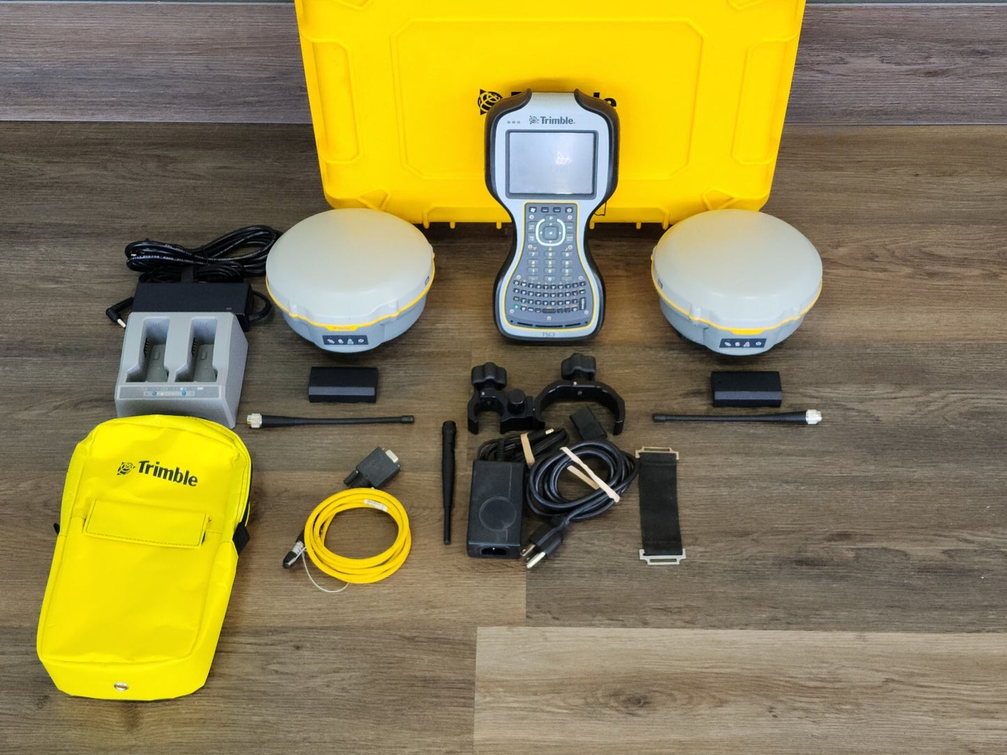 Trimble Dual R8S GPS GNSS Galileo Beidou Base Rover RTK System TSC3 Access 2.4GH