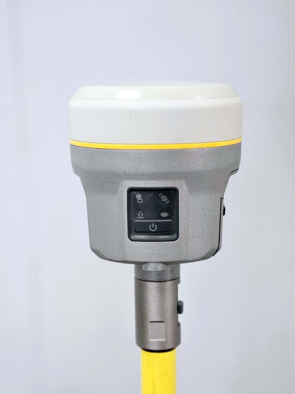 Trimble R10 GPS Glonass Beidou Galileo RTK Base/Rover Receiver 403-470MHz UHF