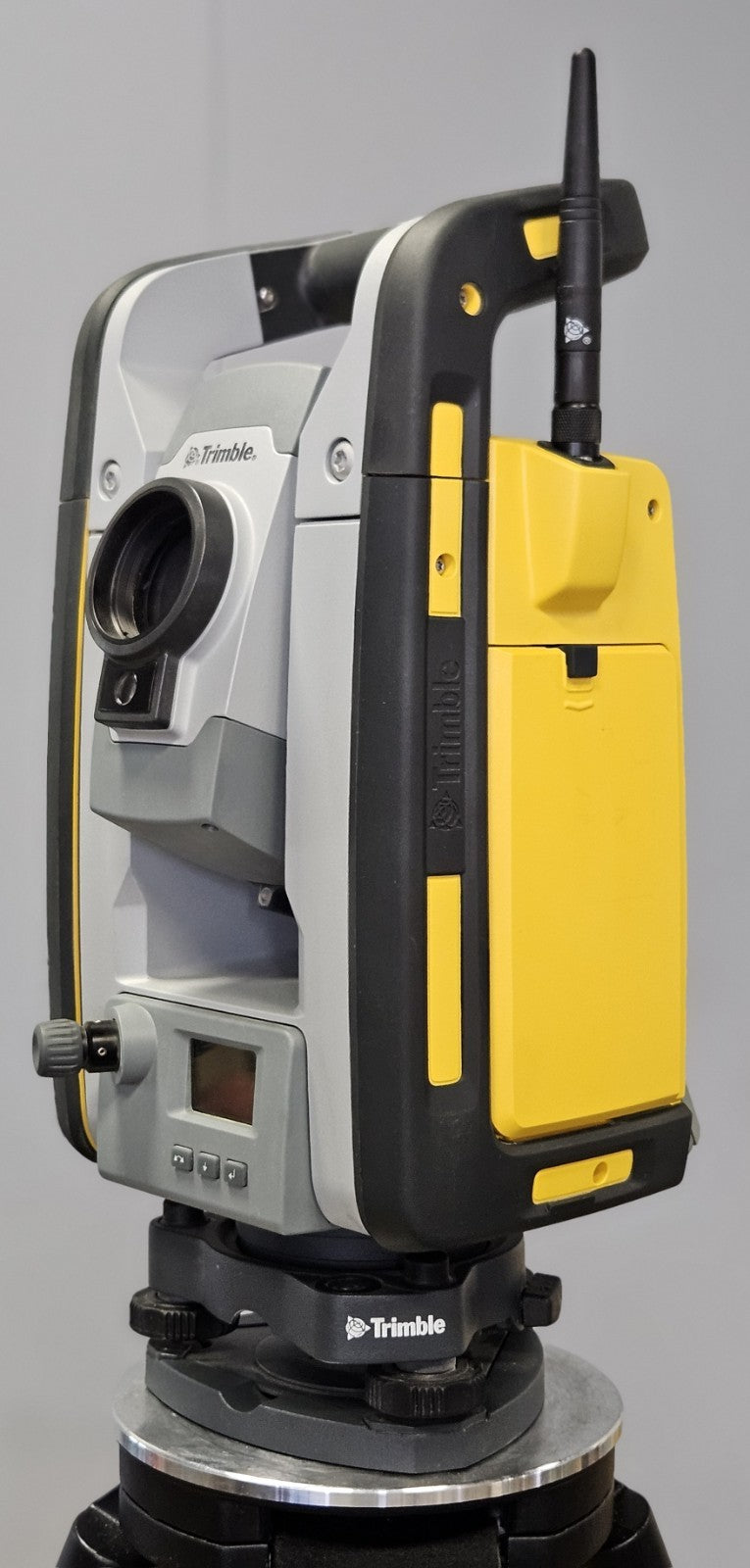 Trimble RTS573 3” DR+ Robotic Total Station Kit w/ T10 Tablet FieldLink MT1000