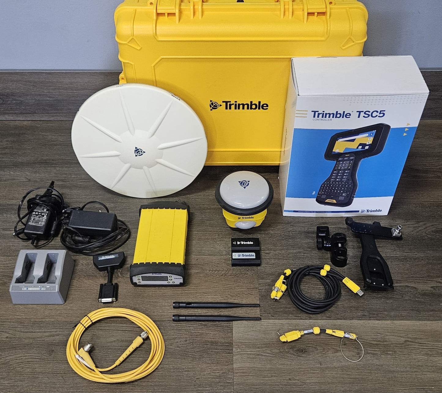 Trimble SPS855 R780 GPS GNSS GAL Bei Base Rover RTK Tilt TSC5 Siteworks 900MHz