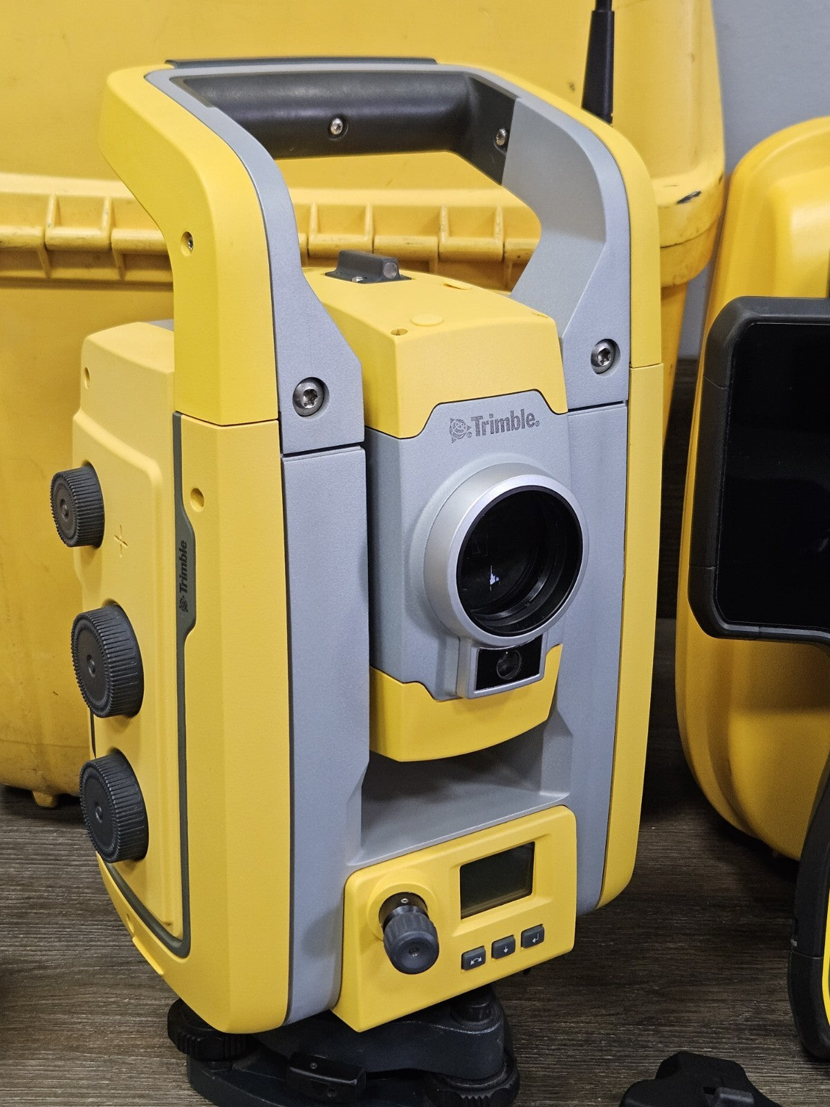 Trimble S5 3” DR+ Robotic Total Station Kit TSC7 R12i GNSS Receiver Setup