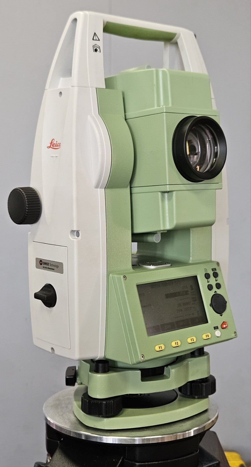 Leica TS02 7" Reflectorless Survey Total Station