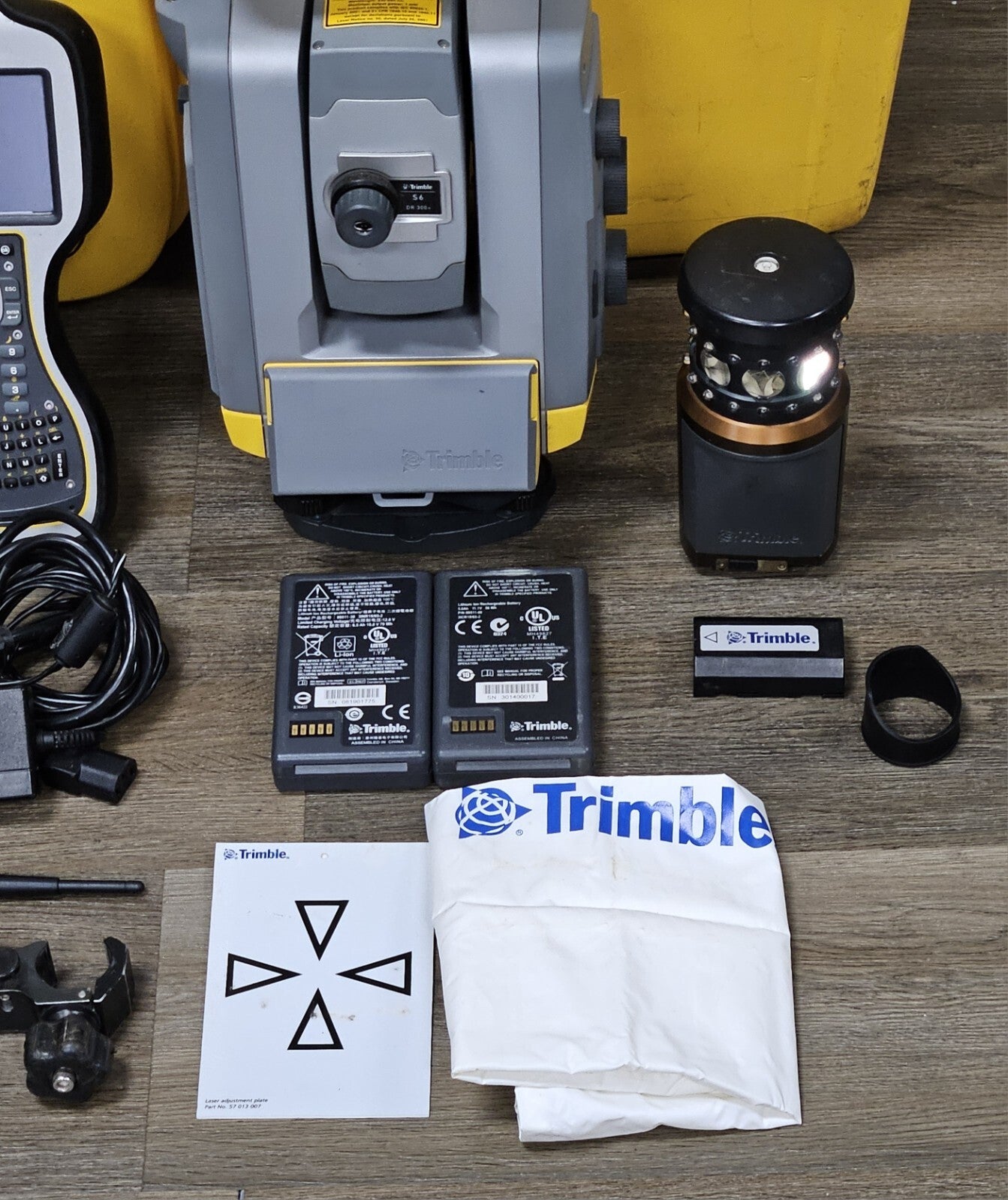 Trimble S6 3” DR300+ Robotic Total Station Kit w/ TSC3 Access 2017.24 MT1000