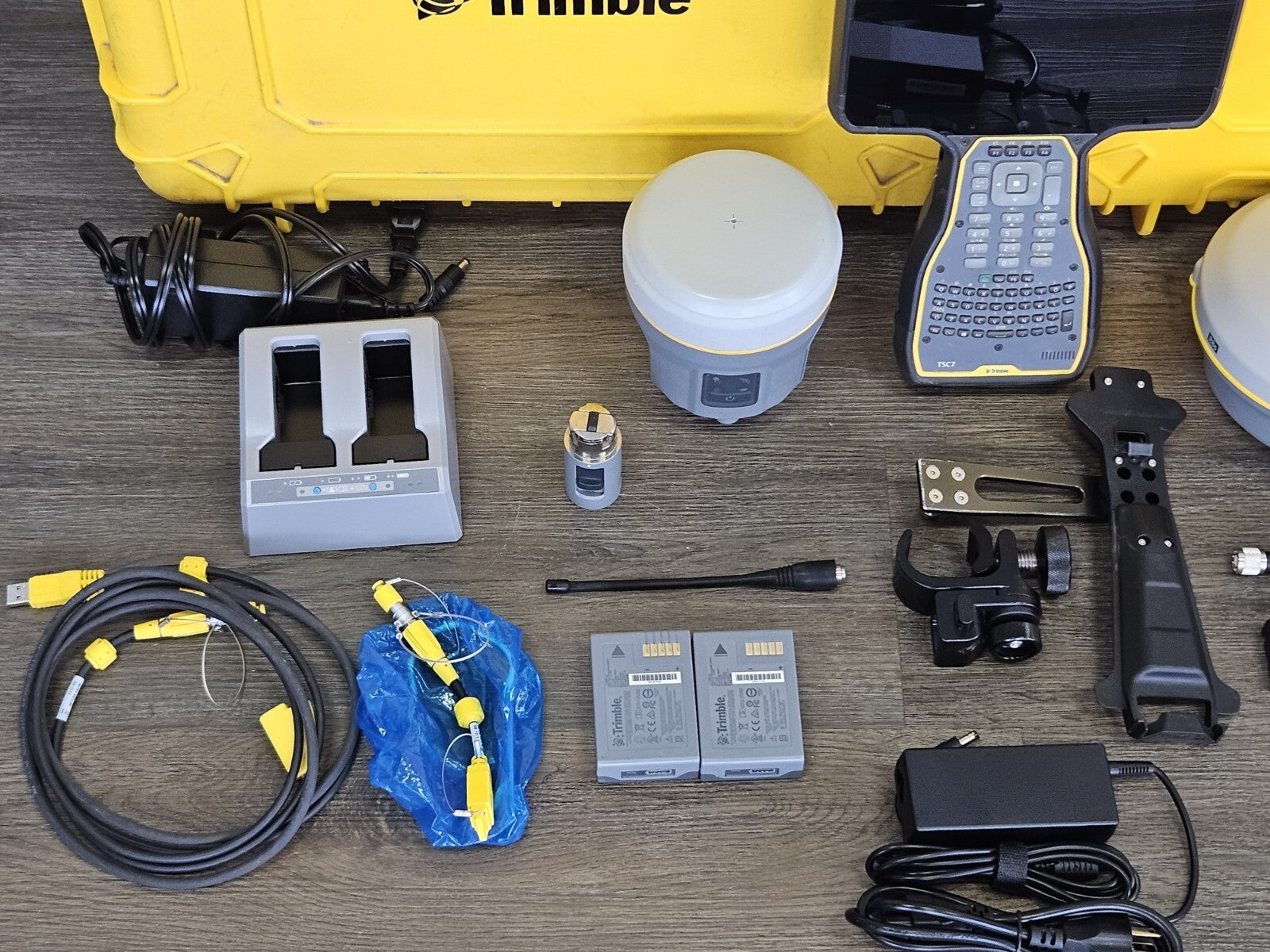 Trimble R8S Base R10 Rover GPS GNSS Beidou Galileo RTK Base Rover Setup TSC7