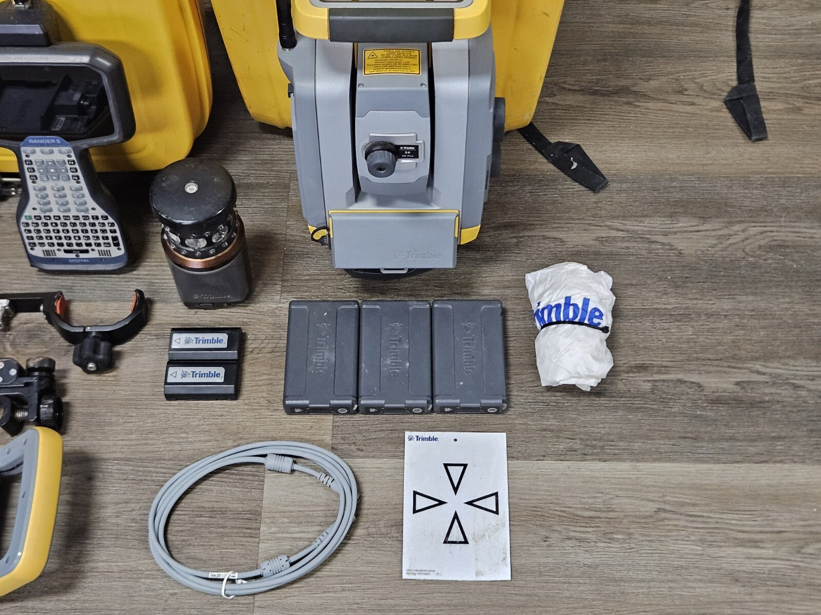 Trimble S6 3” DR+ Robotic Total Station Kit w/ Ranger 5 Access 2025 MT1000