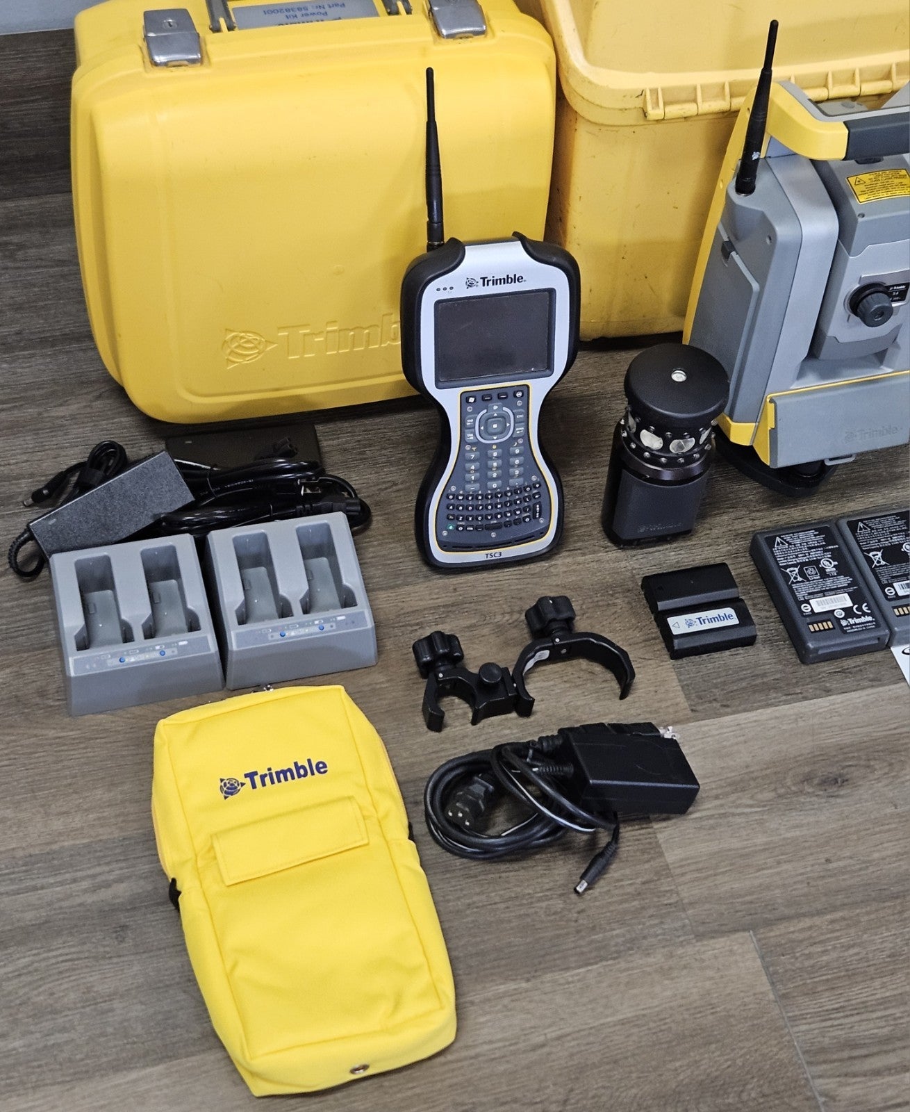 Trimble S6 2” DR300+ Robotic Total Station Kit w/ TSC3 Access 2017.24 MT1000