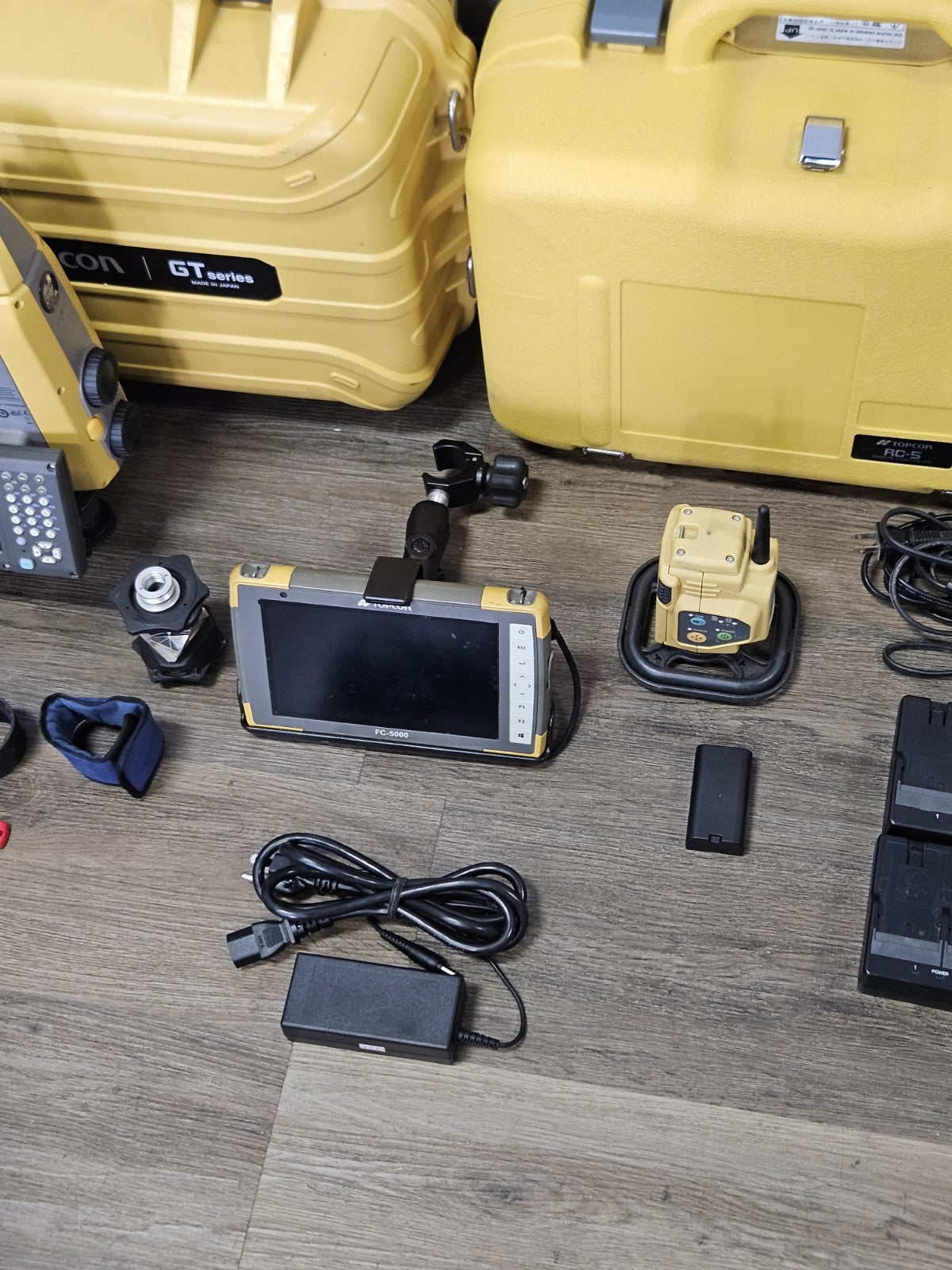 Topcon GT-503 3" Robotic Survey Total Station Kit w/ FC-5000 Tablet Magnet RC-5