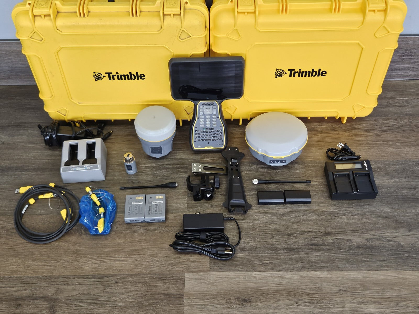 Trimble R8S Base R10 Rover GPS GNSS Beidou Galileo RTK Base Rover Setup TSC7