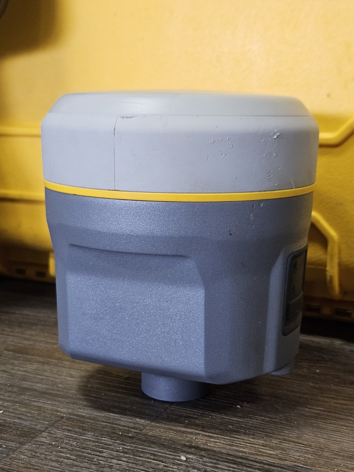 Trimble R10 GPS GNSS Beidou Galileo RTK Rover Kit w/ TSC5 Access 2025 403-470MHz