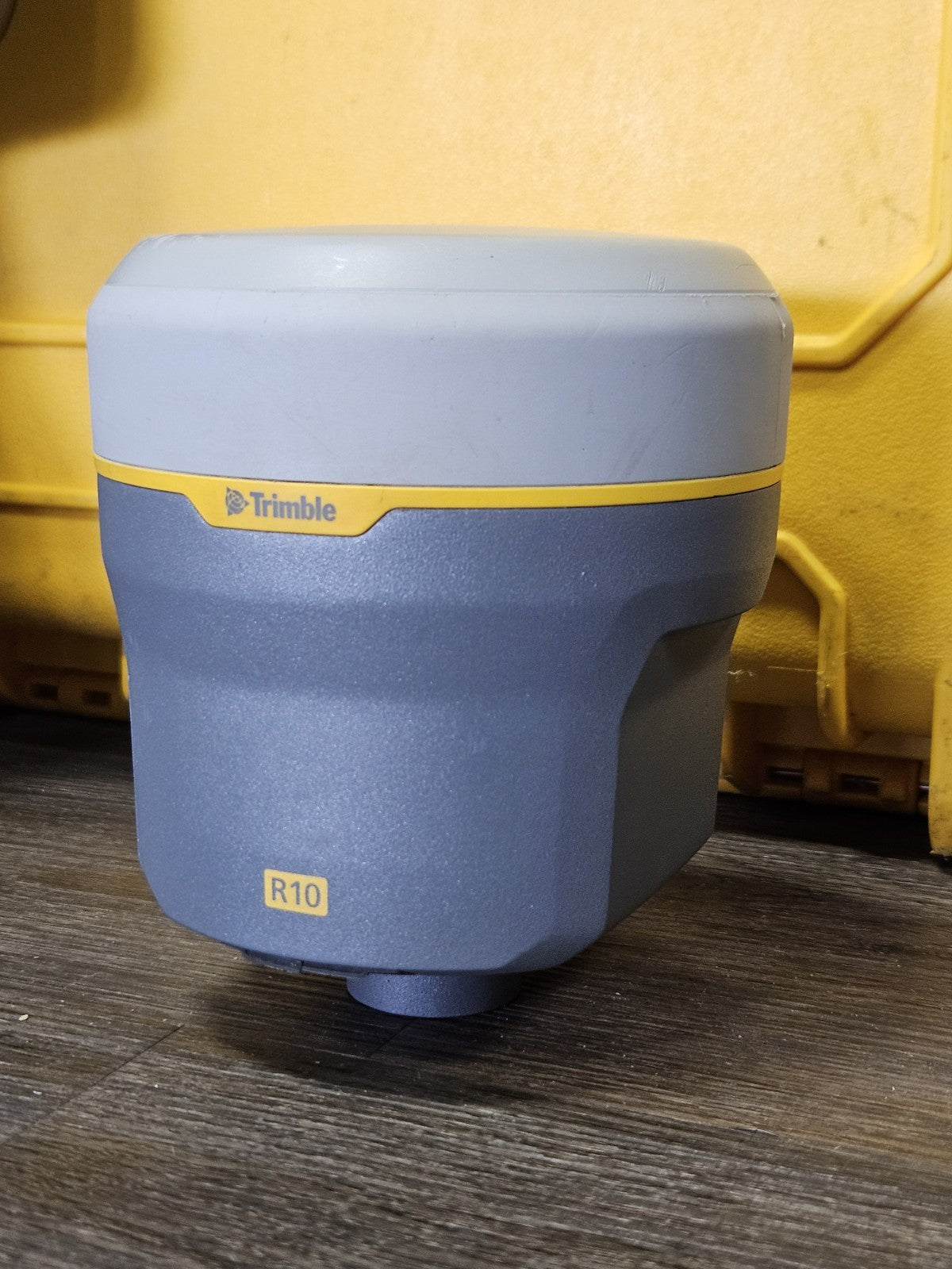 Trimble R10 GPS GNSS Beidou Galileo RTK Rover Kit w/ TSC5 Access 2025 403-470MHz