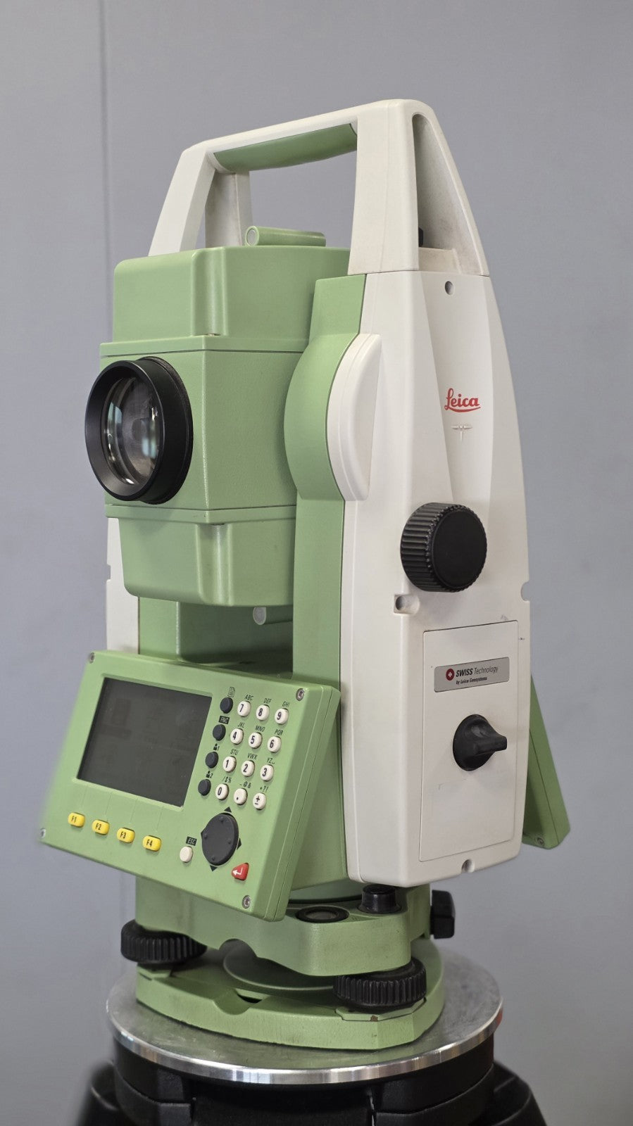 Leica TS06 ULTRA 3" R1000 Reflectorless Survey Total Station