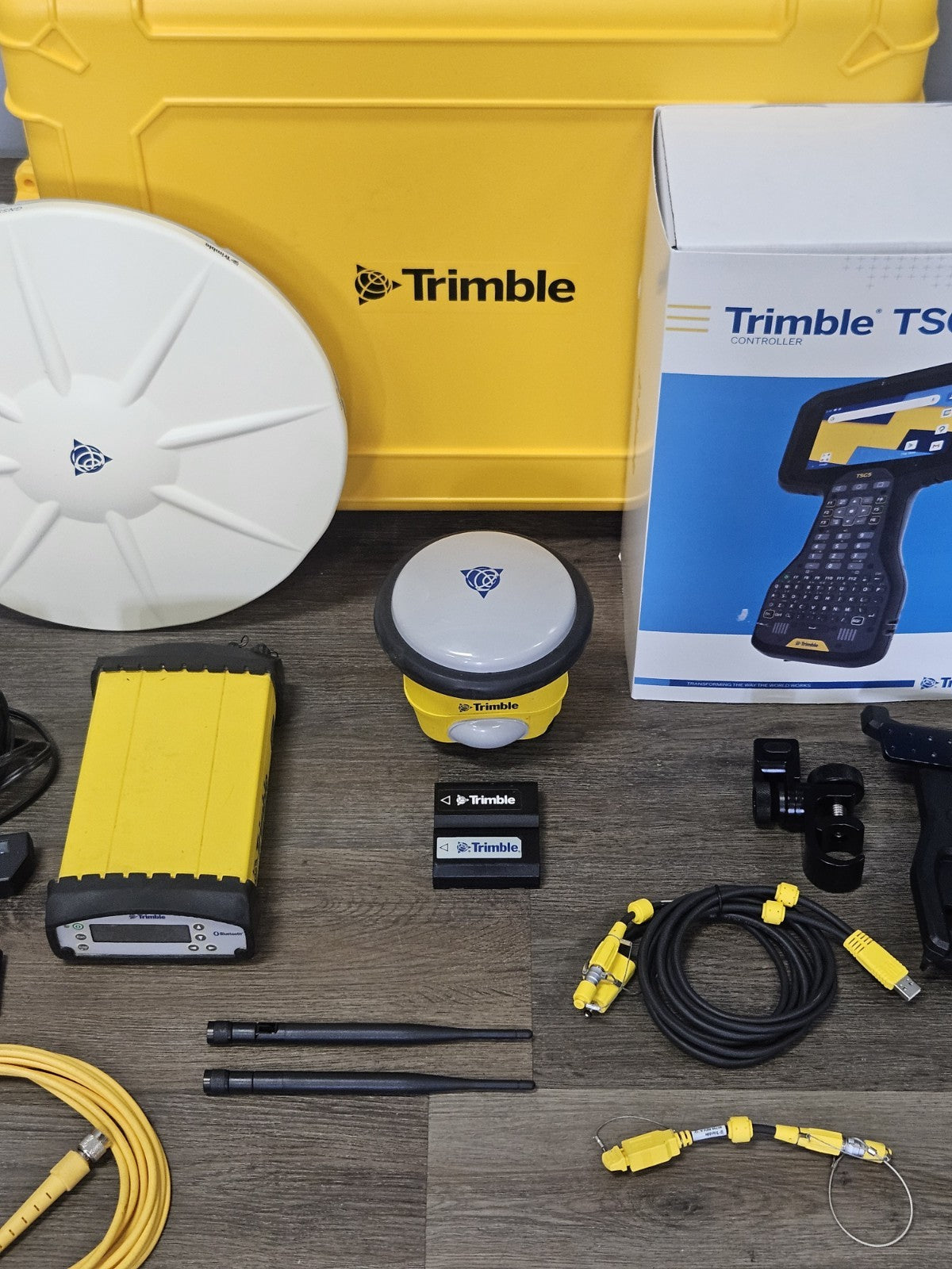 Trimble SPS855 R780 GPS GNSS GAL Bei Base Rover RTK Tilt TSC5 Siteworks 900MHz