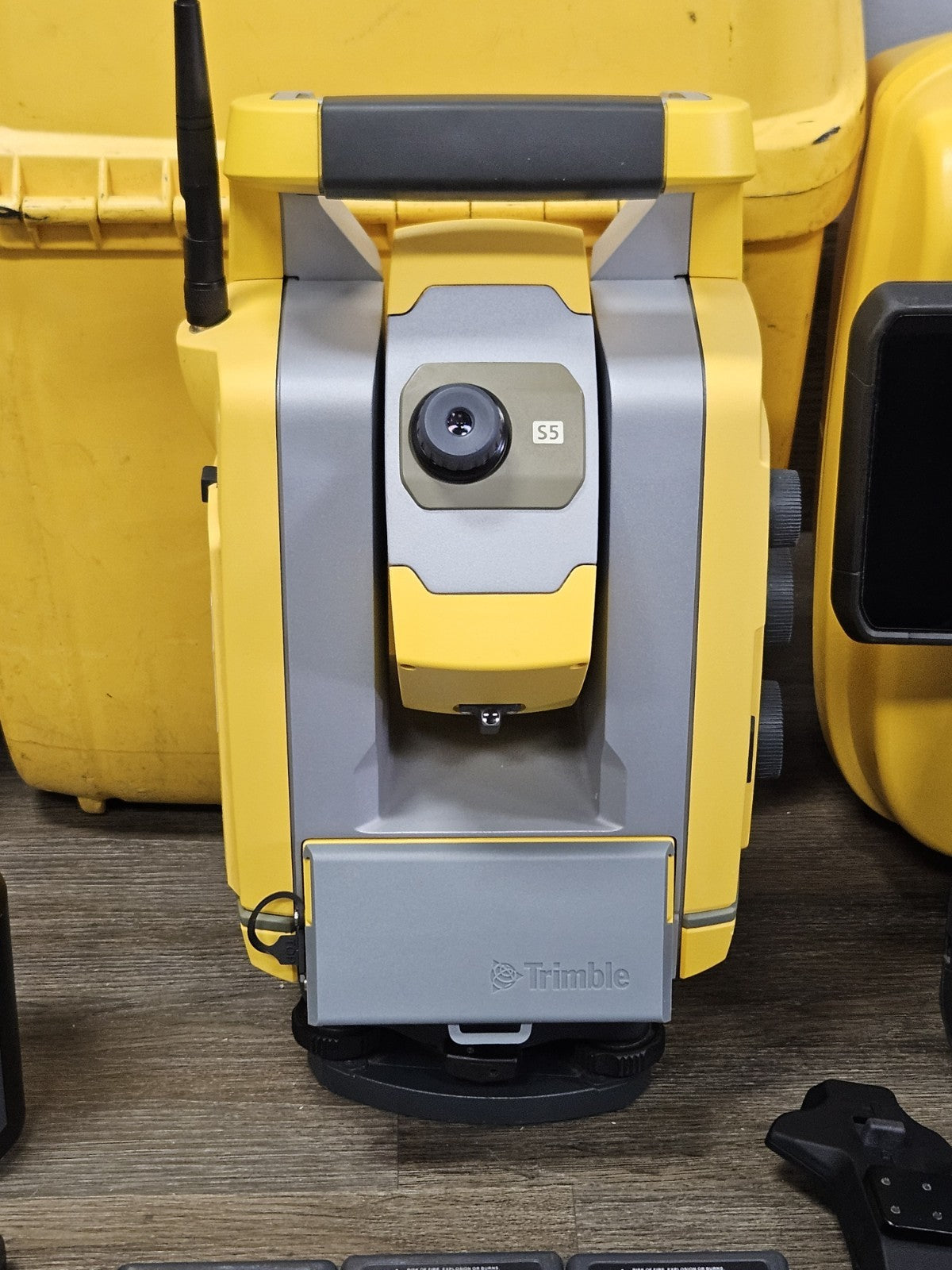 Trimble S5 3” DR+ Robotic Total Station Kit TSC7 R12i GNSS Receiver Setup