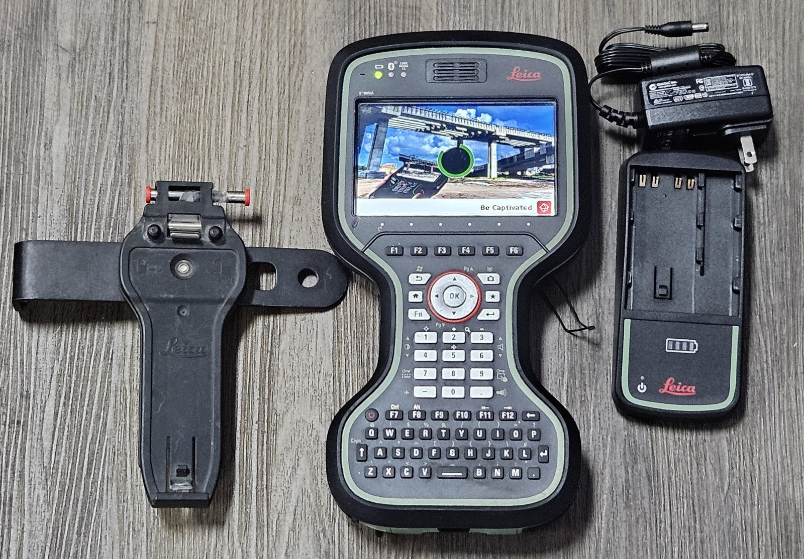 Leica CS20 4G LTE GNSS Robotic Data Collector Captivate 7.53