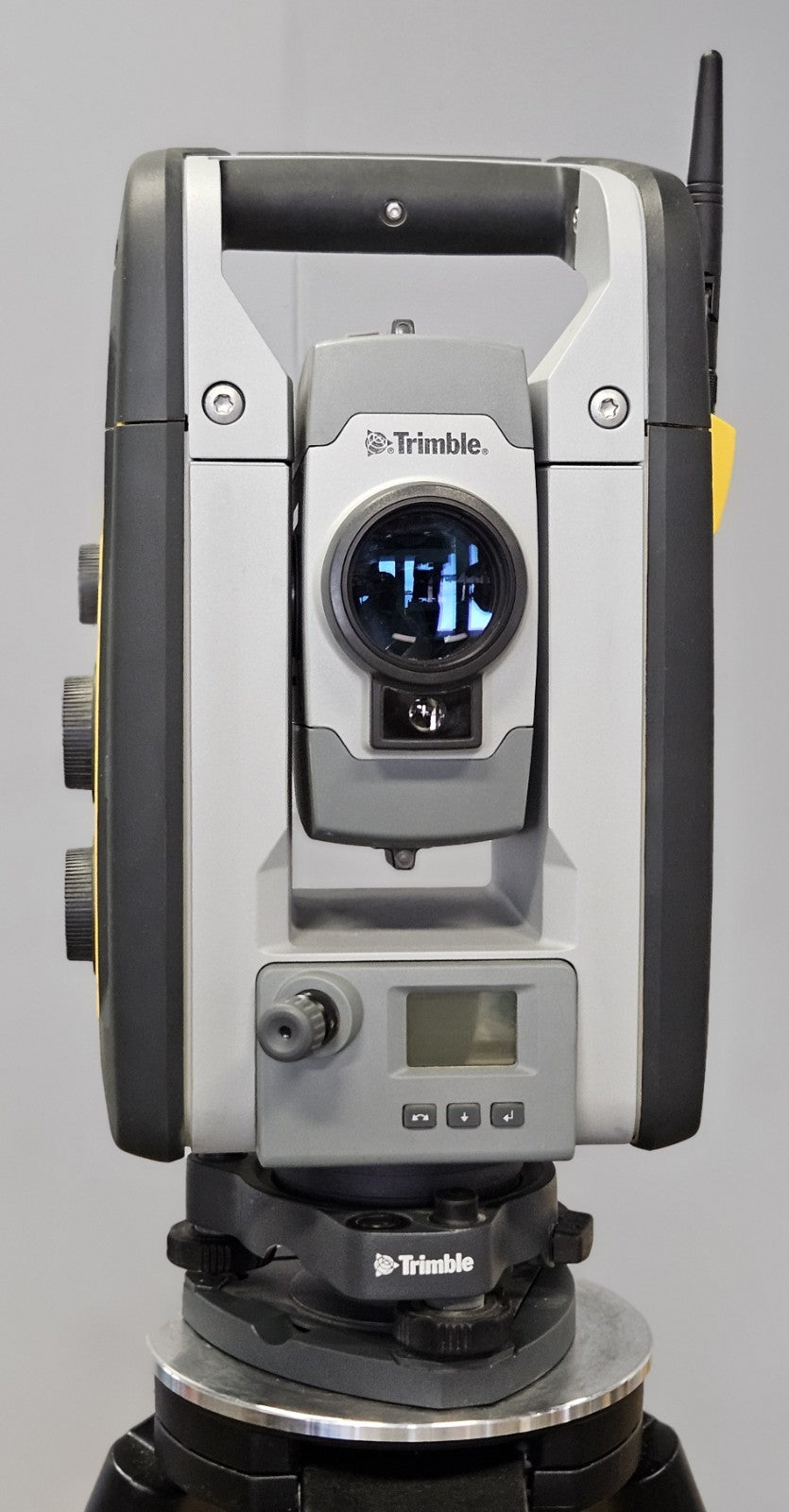 Trimble RTS573 3” DR+ Robotic Total Station Kit w/ T10 Tablet FieldLink MT1000