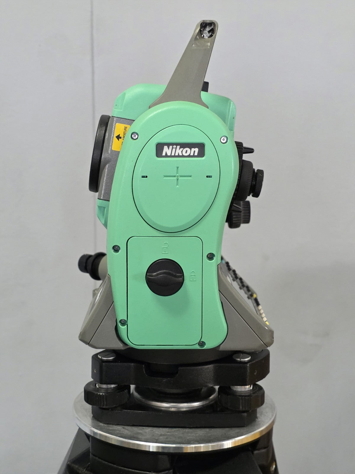 9053556
