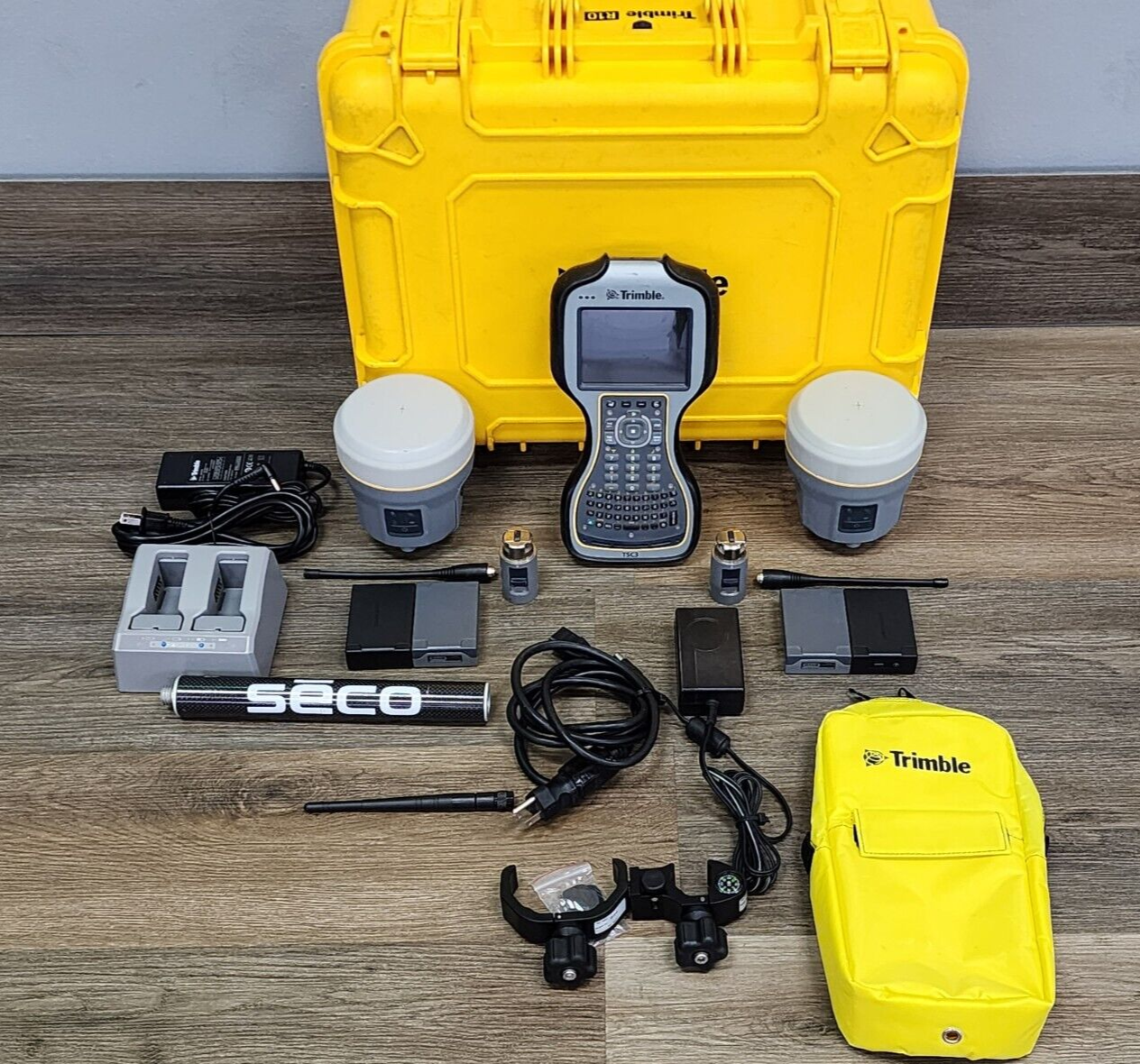 Trimble R10 Dual GPS GNSS Beidou Galileo RTK Base & Rover Setup w/ TSC3 Access