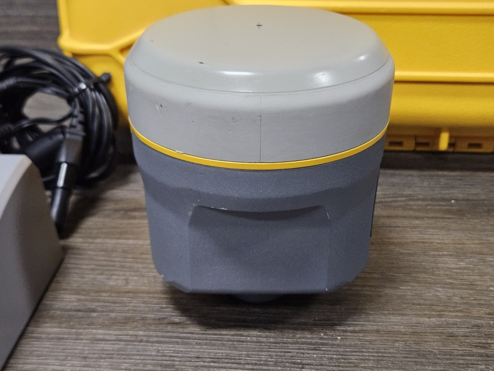 Trimble R12 GPS GNSS Beidou Galileo RTK UHF Rover Kit w/ TSC7 Access 2025