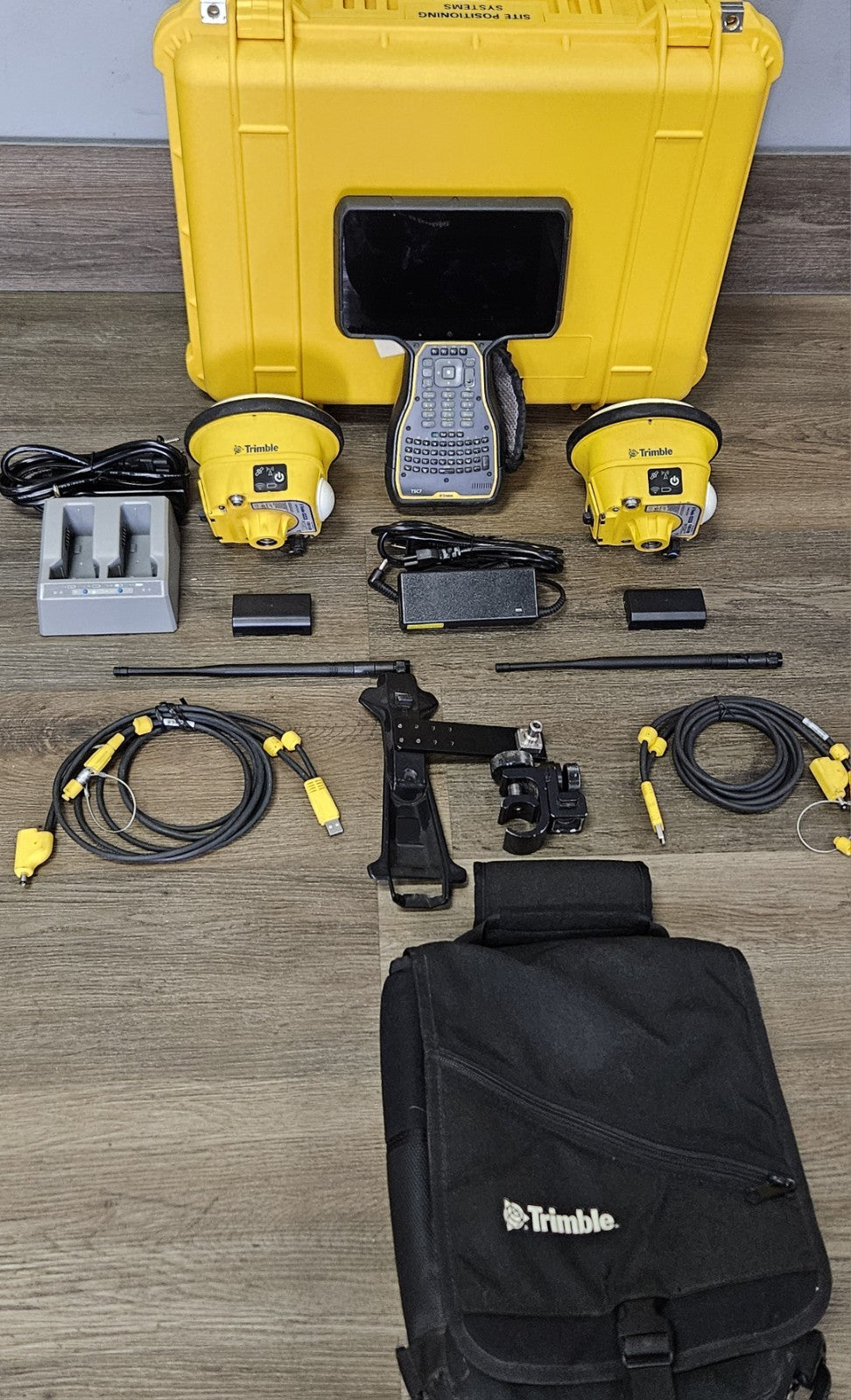 Trimble Dual SPS985 GPS GNSS Galileo Beidou Base Rover RTK Kit TSC7 Siteworks