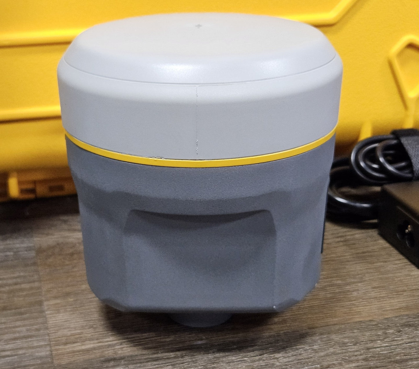 Trimble R12i GPS GNSS Beidou Galileo RTK UHF Rover Kit w/ TSC5 Access 2025